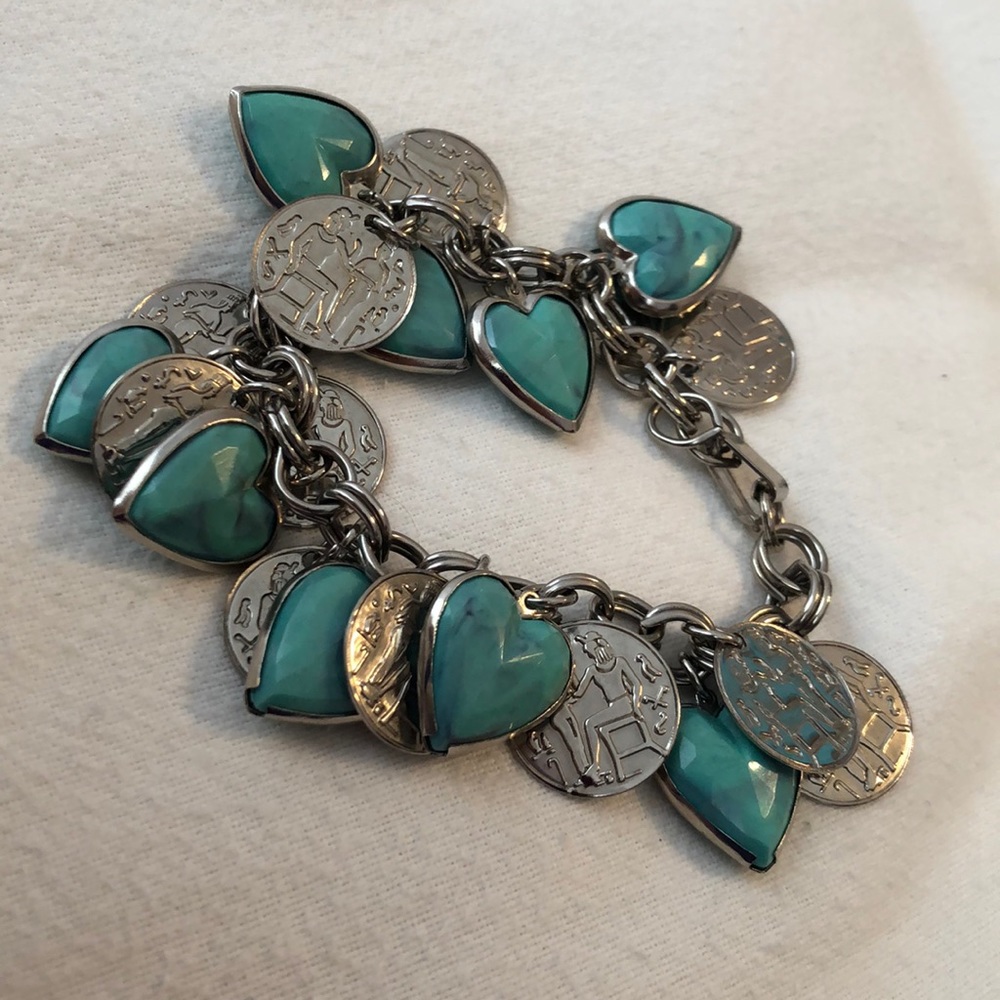 Fun bracelet with turquoise hearts